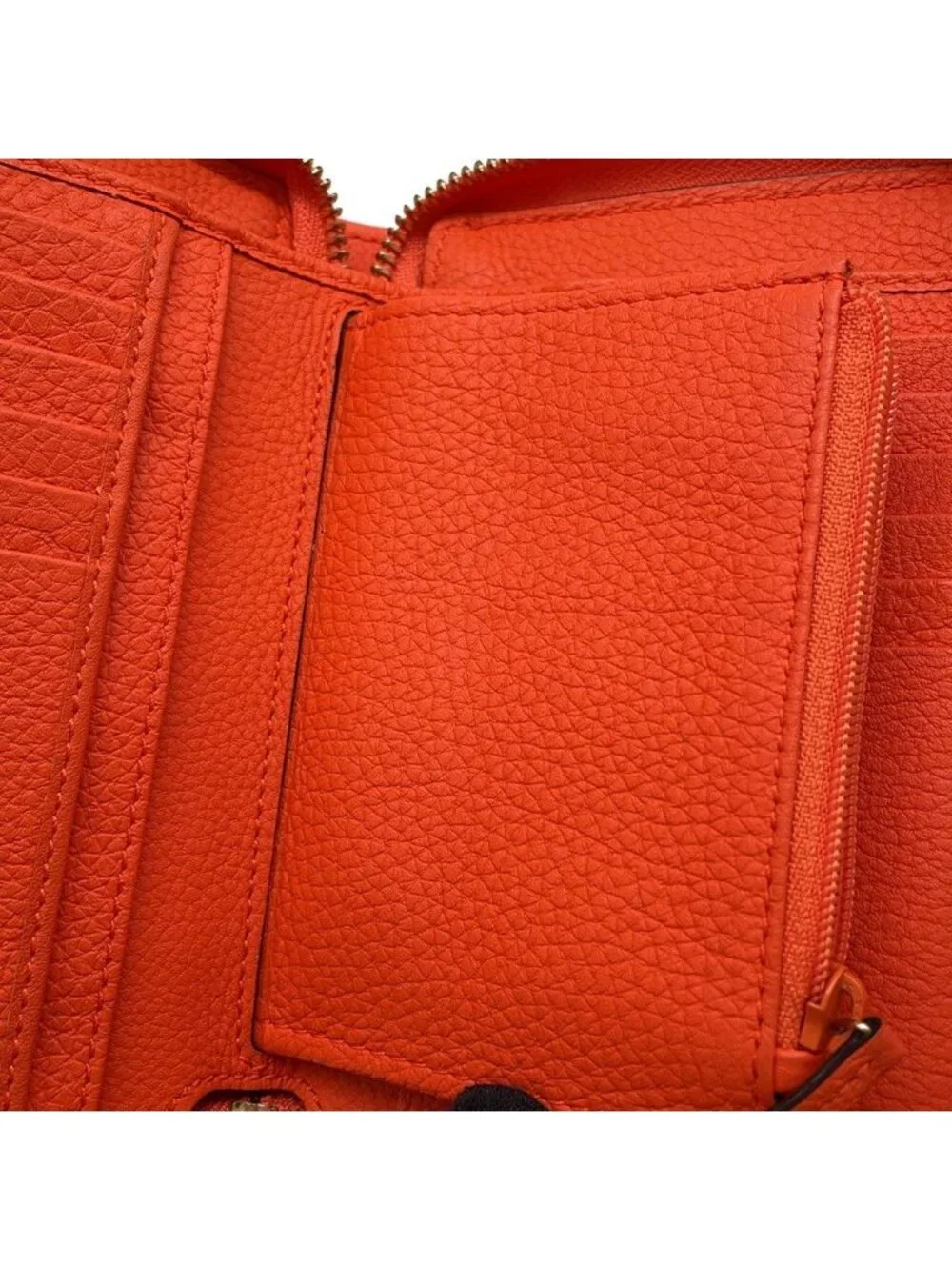 Gucci Bifold Wallet Zip Around Logo Leather